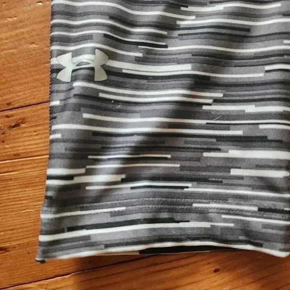 Under Armour Heatgear Cropped Compression Leggings - Small- Black White Grey - Picture 3 of 4